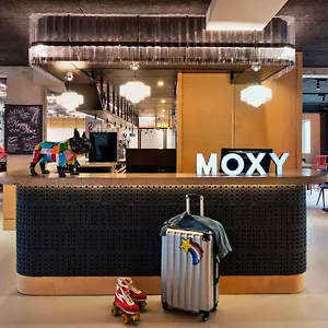 Moxy Bastille Hotel